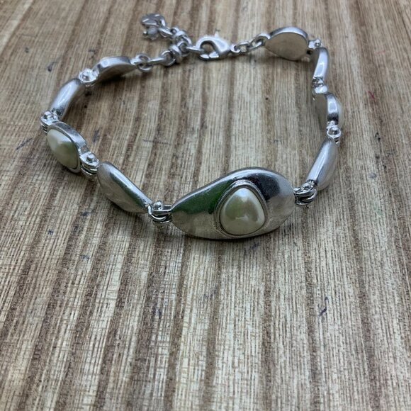 Lucky Brand Mother of Pearl Silver Tone Bracelet - Picture 1 of 7